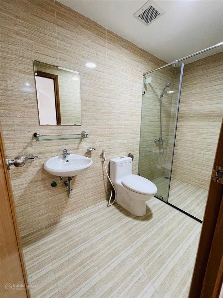 Gấp! căn 2 phòng ngủ view biển đẹp + thoáng mát + rẻ nhất chung cư ori garden. sổ hồng
