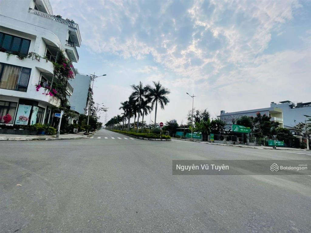 Bán lô hàng dừa đường 29/3  hoà xuân  cẩm lệ  đà nẵng lô đông nam