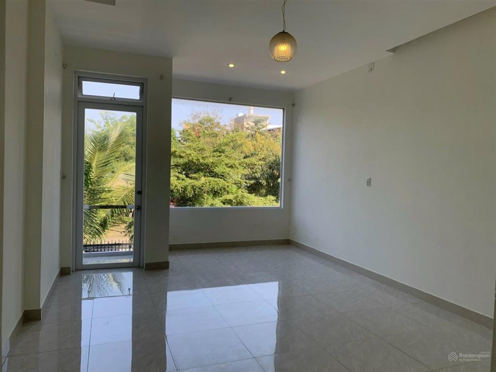 Bán nhà 3 tầng đường 15m trần đăng ninh hải châu. dt 112m2 sát toà masterise, tháp phan đăng lưu