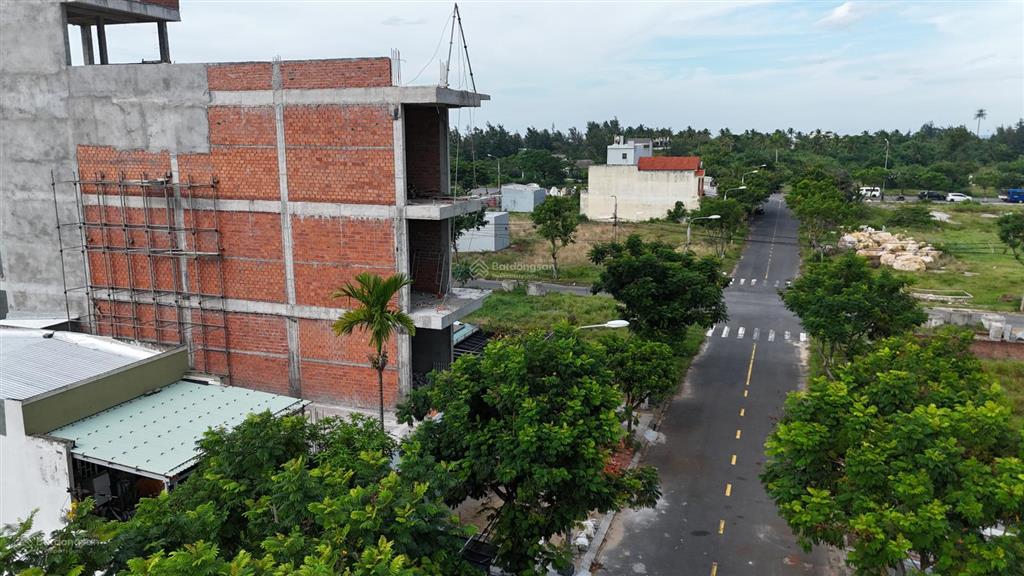 Bán lô góc thông biển võ văn đồng và phan đình thông nhìn ra bãi biển, khu tân trà.