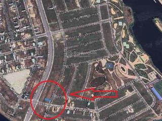 Đầm sen b2.111  đường bờ quan 3  gần ngã 4 trục thông 2 bờ sông  bao phí sang sổ (2%)