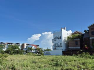 Hội an, lô góc hơn 4000m² , view sông  view biển, vị trí cho xây cao tầng .