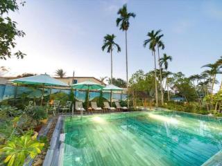 Hội an, villa 3 tầng view sông diện tích lớn 1020m² . giá chỉ 40 tỷ .pháp lý đầy đủ