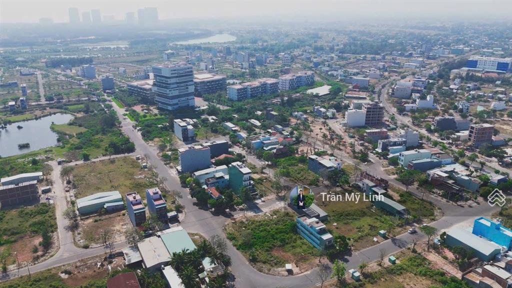 Hàng hiếm! lô đường lớn 20.5m đối diện đh fpt cách 50m tới trường ngang 6m, 0905 956 ***