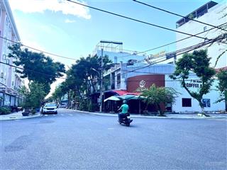 Bán góc 2 mặt tiền đường đỗ thế chấp, 200m ra biển sơn trà đà nẵng, 103.9m2 ngang 6,2m. hàng hiếm