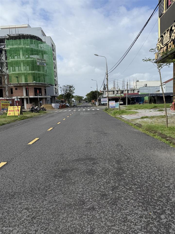 Bán lô đất đường nguyễn phạm tuân sát biển đông hải tân trà 140m2(7x20)