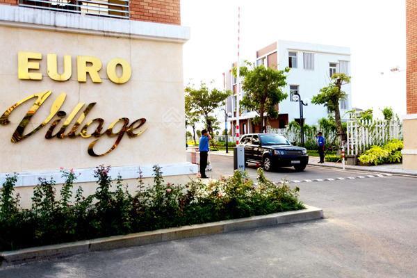 Cho thuê lô góc 3 mặt thoáng trần hưng đạo, view pháo hoa trực diện