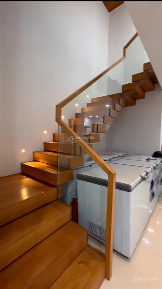 Bán căn villa 3 tầng kề biển mỹ khê. khu phố tây an thượng