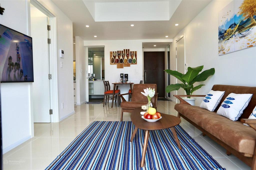 Bán căn hộ view sông hàn, dt 62,7m2 (2pn)  bàn giao nội thất liền tường cao cấp, sổ hồng vĩnh viễn