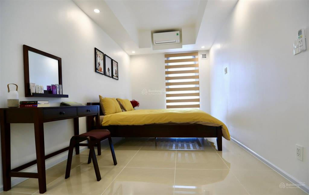 Bán căn hộ view sông hàn, dt 62,7m2 (2pn)  bàn giao nội thất liền tường cao cấp, sổ hồng vĩnh viễn