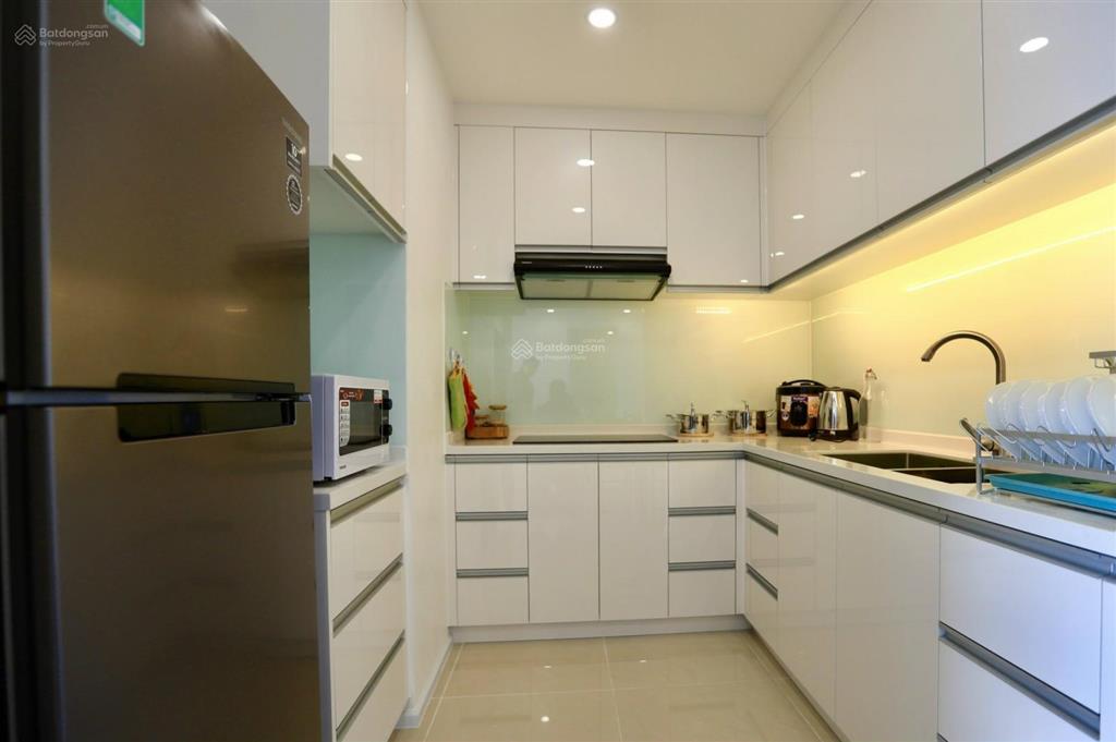 Bán căn hộ view sông hàn, dt 62,7m2 (2pn)  bàn giao nội thất liền tường cao cấp, sổ hồng vĩnh viễn