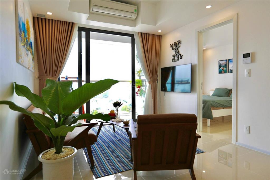 Bán căn hộ view sông hàn, dt 62,7m2 (2pn)  bàn giao nội thất liền tường cao cấp, sổ hồng vĩnh viễn