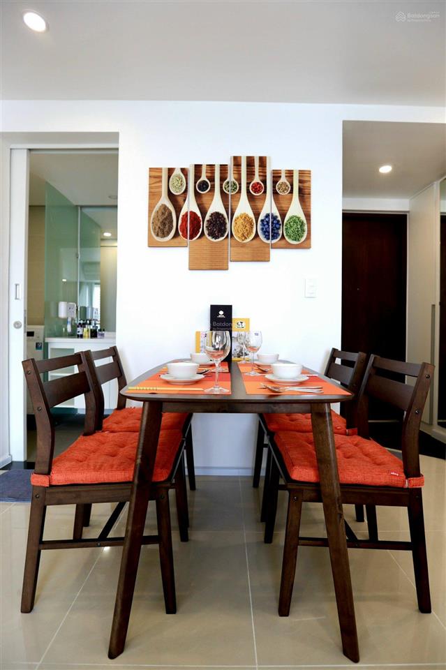 Bán căn hộ view sông hàn, dt 62,7m2 (2pn)  bàn giao nội thất liền tường cao cấp, sổ hồng vĩnh viễn