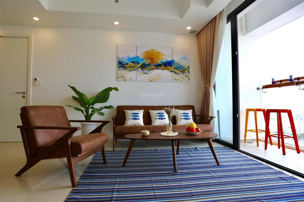 Bán căn hộ view sông hàn, dt 62,7m2 (2pn)  bàn giao nội thất liền tường cao cấp, sổ hồng vĩnh viễn