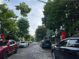 Nhà 3 tầng đường 7,5m lề 4m cách cầu sông hàn hơn 100m giá rẻ