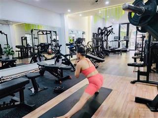 Ngộp bank !!!! nhà mt hoàng văn hoè 2 tầng đường 7,5m 100m2 ngang 5m  nam việt á