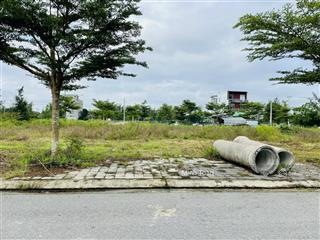 Lô đất trục thông fpt, hướng đông view sông view biển. giá tốt nhất khu