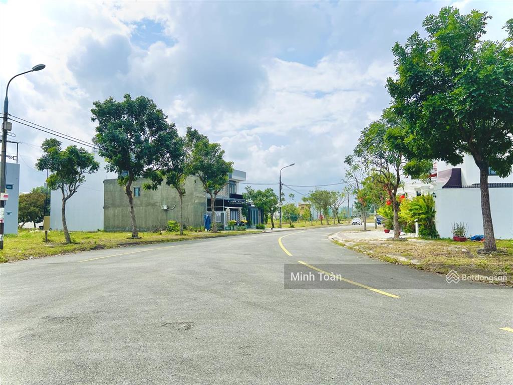 Hạ giá bán nhanh lô đường lớn kđt 1b cạnh fpt city