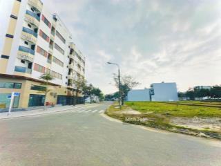 Mặt tiền đường 22m5 ngay fpt city