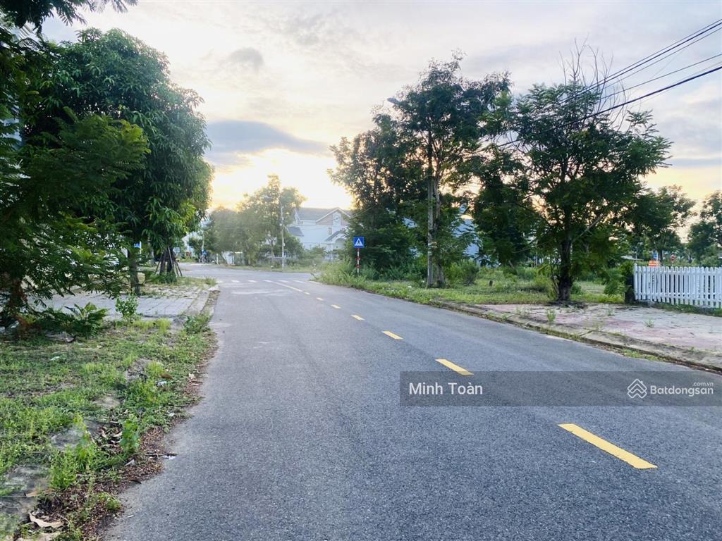 Biệt thự 12m hướng đông nam, giá chỉ 6,6 tỷ