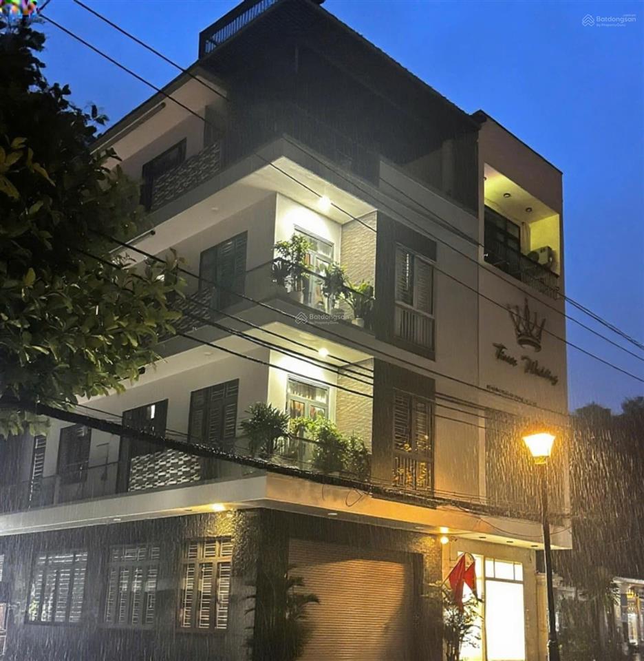 Bán nhà căn góc 4 tầng tt hải châu đường nguyễn trác  đối diện công viên, đầy đủ tiện ích 10m5