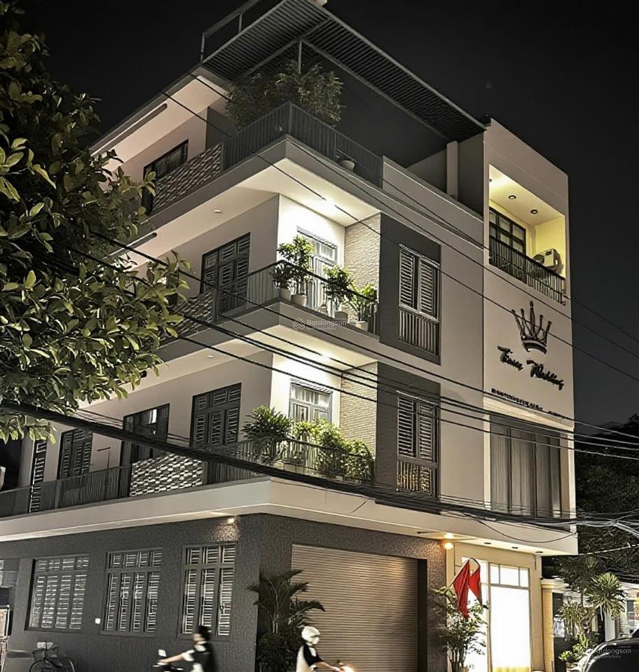 Bán nhà căn góc 4 tầng tt hải châu đường nguyễn trác  đối diện công viên, đầy đủ tiện ích 10m5