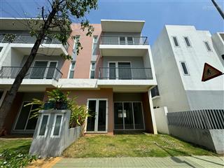 Bán căn nhà phố 7x15 view công viên 1 trệt 2 lầu dự án dragon village giá 7.2 tỷ  0938 139 ***