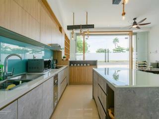Siêu phẩm villa biển 4 tầng 3 mặt tiền, hồ bơi, view mỹ khê, hđ thuê sẵn 50 tr/tháng, giá chỉ 4x tỷ