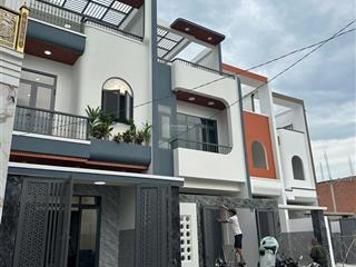 Chính chủ bán nhà 1 trệt 2 lầu gần cầu mới hóa an, đường rộng 8m, sổ riêng thổ cư hoàn công,