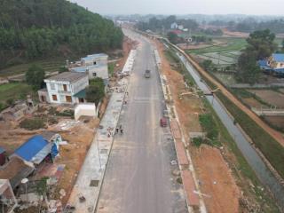 Đất mặt tiền đường 47m (mặt bờ kênh điềm thụy) siêu đẹp