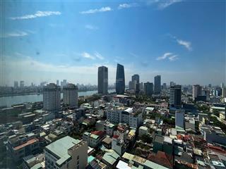 Căn góc vip  view pháo hoa và sông hàn căn hộ f.home nằm ngay trung tâm thành phố.