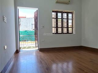 Cho thuê nhà nguyên căn 2 tầng ngọc hồi 4 p ngủ giá 7tr/tháng