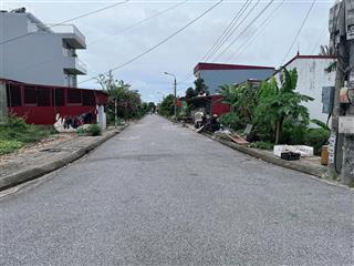 lô đấu giá minh tân  kiến thụy  hải phòng.  đường rộng 12m  3 ô tô tránh nhau.
 gần chợ,