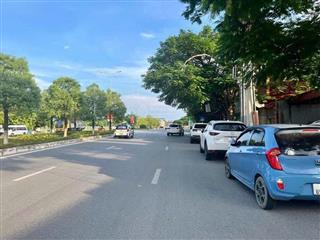 Bán lô mặt đường 353 dương kinh  hải phòng . diện tích 100m2 ( 4.35m x 22.9m ) bên cạnh n