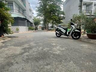 Bán lô góc 2 mặt tiền khu dân cư hiện hữu lê văn lương phước kiển nhà bè dt 96m2 shr giá 5.4tỷ