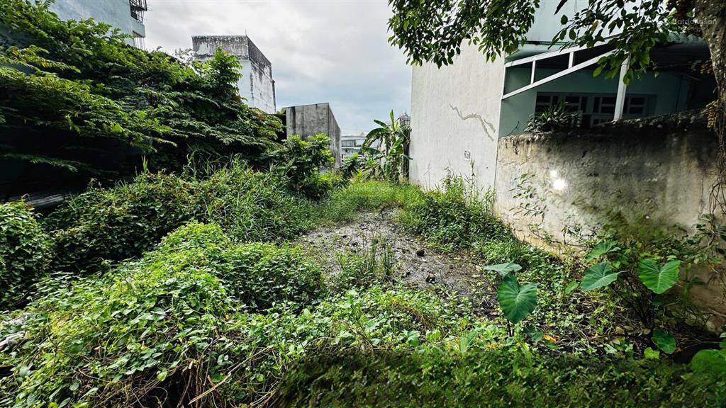 Bán gấp lô đất lê văn lương nhơn đức nhà bè dt 200m2 full thổ cư,sổ hồng riêng ,giá 33tr/m2