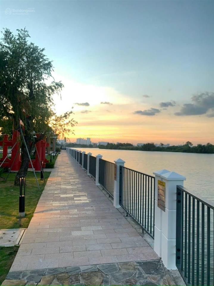 Bán biệt thự view sông biệt lập the rio  dt 300m2 xd 3 tầng sổ hồng giá 52 tỷ 0932 089 ***