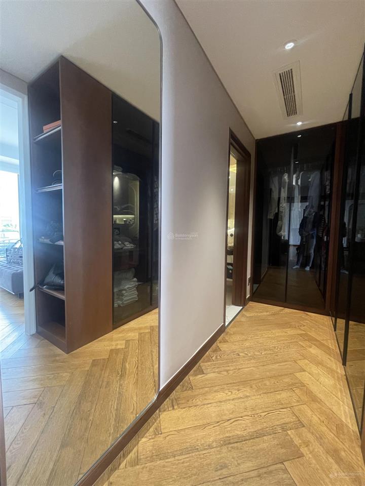 Bán căn hộ garden plaza 1 dt 150m2 full nội thất cao cấp, sổ hồng, giá thỏa thuận xem nhà là thích