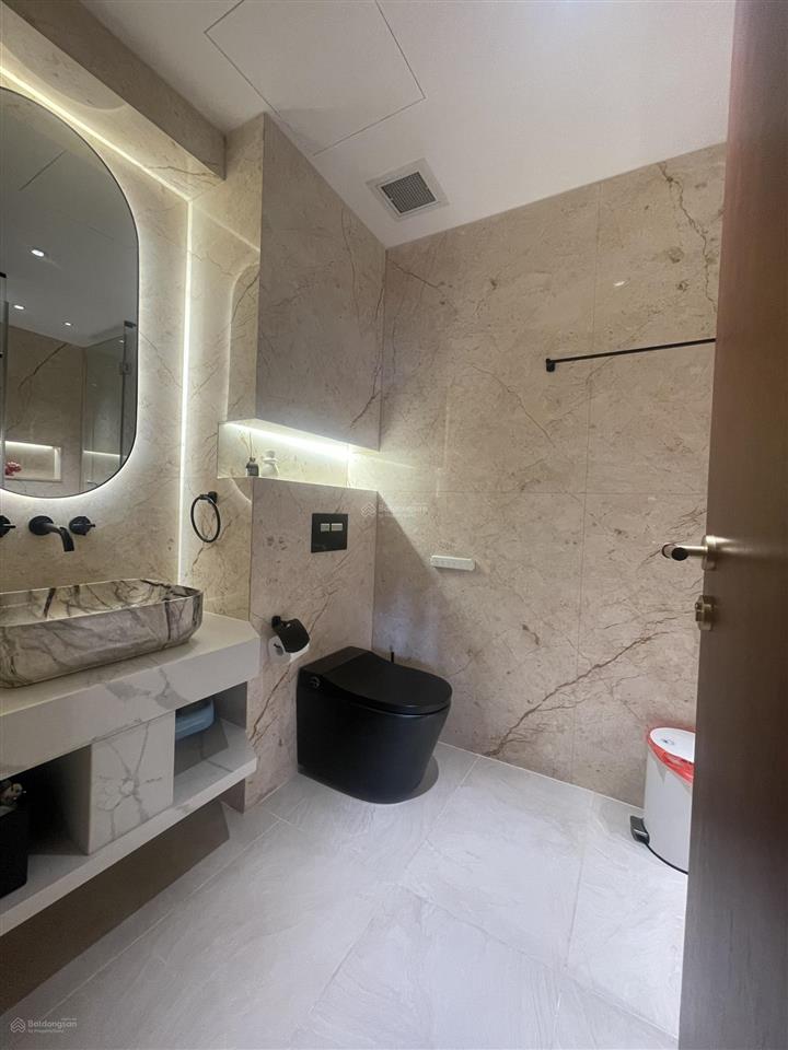 Bán căn hộ garden plaza 1 dt 150m2 full nội thất cao cấp, sổ hồng, giá thỏa thuận xem nhà là thích