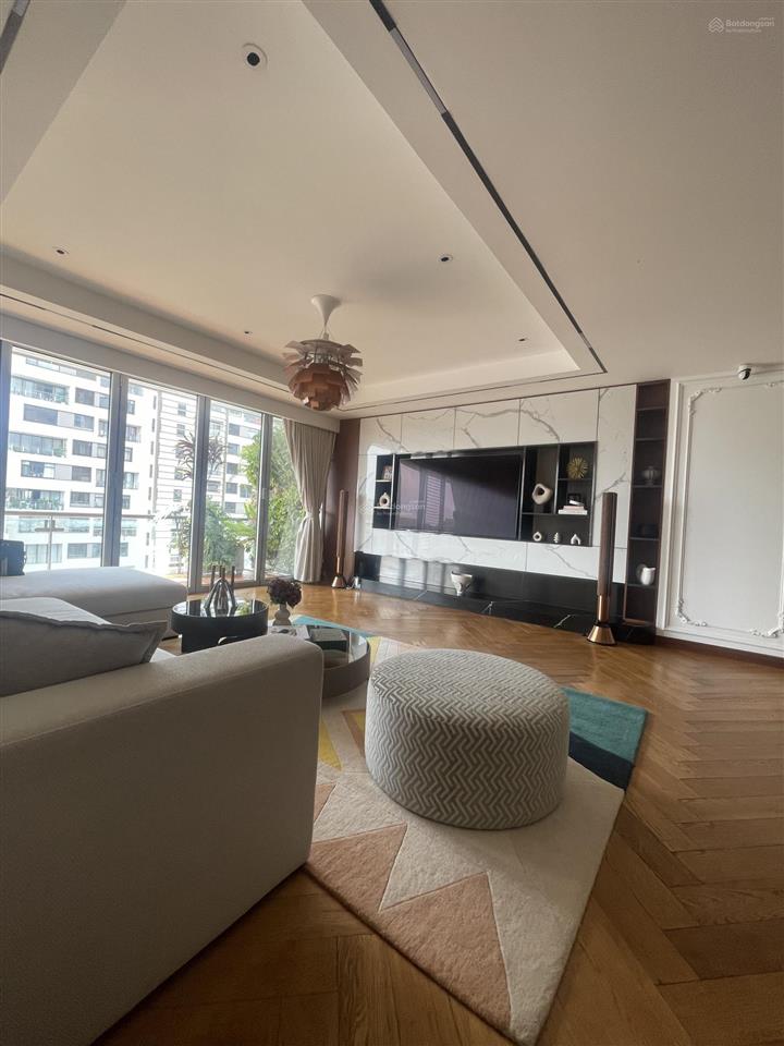 Bán căn hộ garden plaza 1 dt 150m2 full nội thất cao cấp, sổ hồng, giá thỏa thuận xem nhà là thích