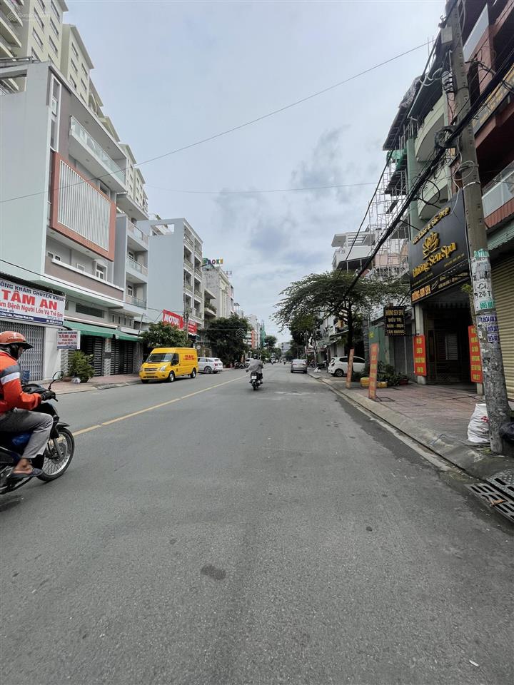 Bán nhà mặt phố góc 2mt đường chợ lớn dt 193.8m2 xd 2 tầng sổ hồng ,giá 160tr/m2 0932 089 ***