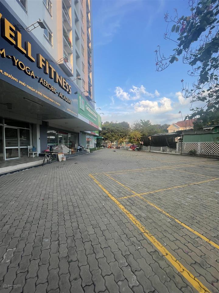 Bán căn shophouse chung cư ngọc lan góc view hồ bơi thoáng đẹp dt 328m2 sổ hồng lâu dài giá 12.5tỷ