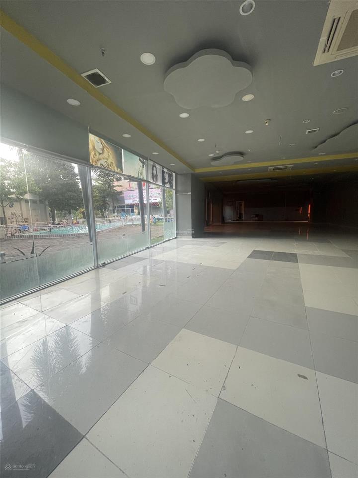 Bán căn shophouse chung cư ngọc lan góc view hồ bơi thoáng đẹp dt 328m2 sổ hồng lâu dài giá 12.5tỷ