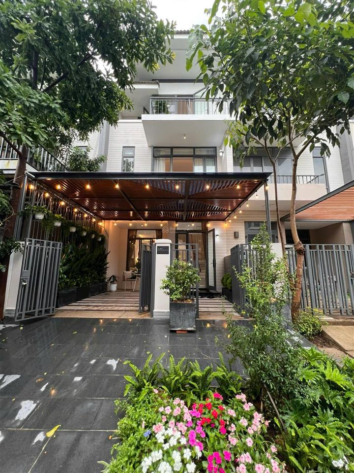 Cho thuê biệt thự lavila full nội thất cao cấp đẹp thiết kế 3pn , 1 p sinh hoạt chung giá 38tr/thg.