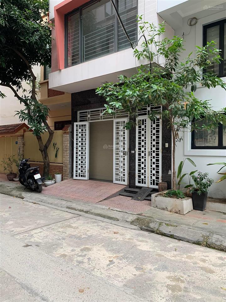 Cần bán nhà phân lô phố dịch vọng 120m2 5 tầng thang máy giá 28 tỷ