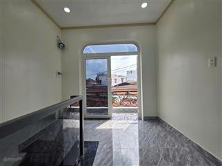 Nhà mới 100% cần bán gấp đường 7m ngay sát trường thcs bình chiểu 0933 352 ***