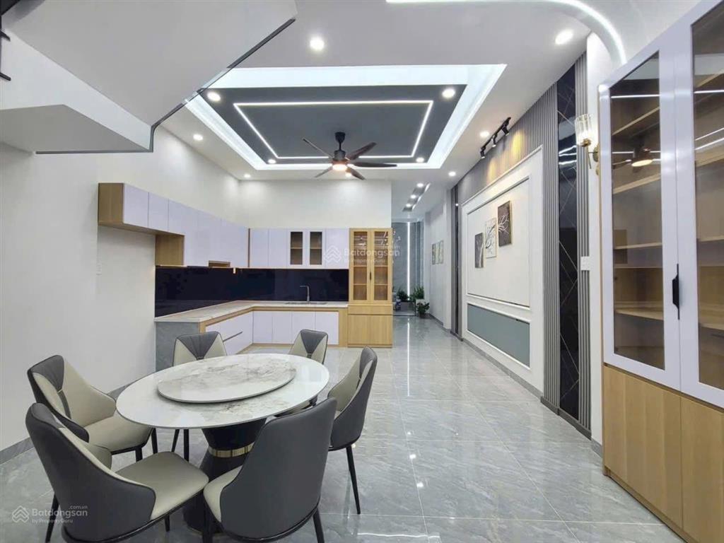 Bán nhà mới full nội thất đường thông có gara ôtô chỉ mang quần áo vào ở