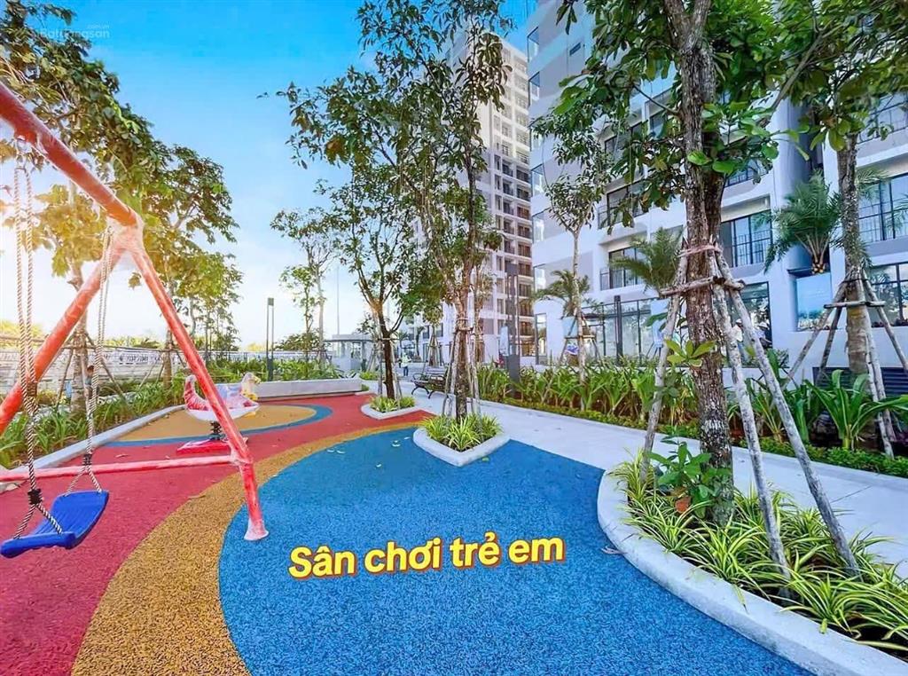 Bán căn hộ mt 65m2 giá tốt 3,3 tỷ sẵn sổ hồng  nhà mới 100% view hồ bơi  nh hỗ trợ 80%