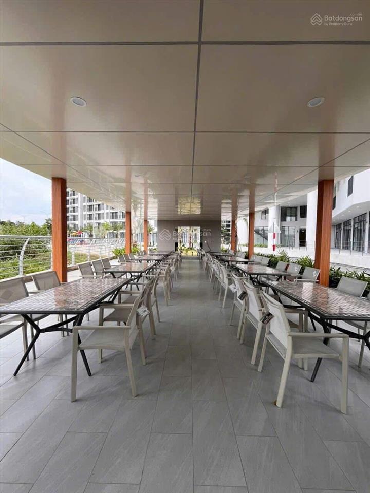 Bán căn hộ mt 65m2 giá tốt 3,3 tỷ sẵn sổ hồng  nhà mới 100% view hồ bơi  nh hỗ trợ 80%