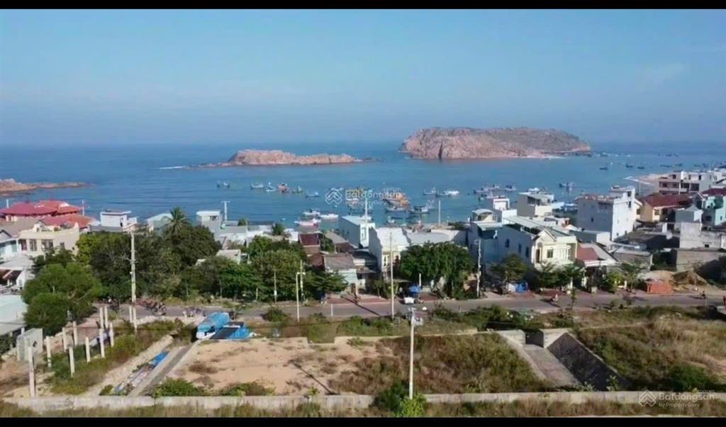 Bán đất khu tđc ven biển nhơn hải, quy nhơn. diện tích 60m2. giá bán chỉ 1 tỉ 650 triệu. 0906 496 ***